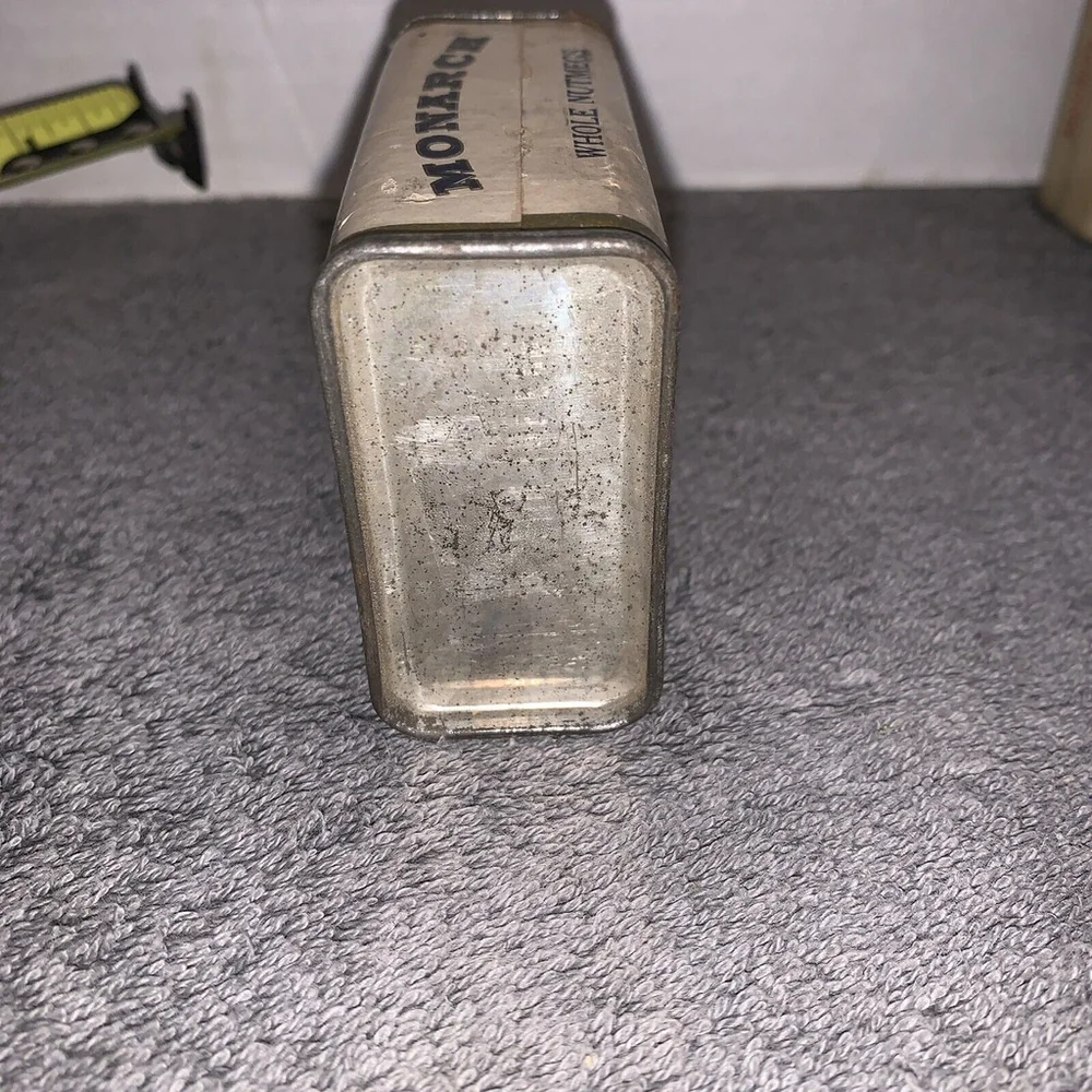 Vintage Monarch Lion Spice Tin Whole Nutmegs Reid Murdoch Chicago Kitchen Decor